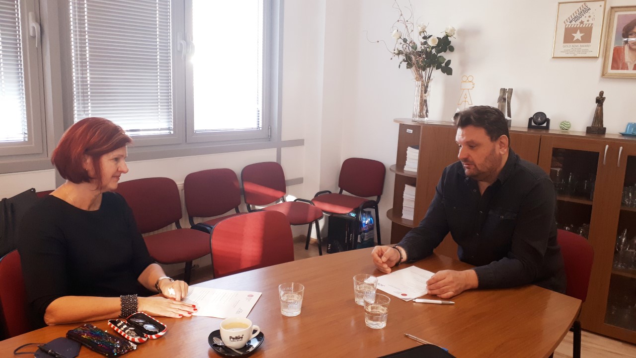Memorandum o spolupráci s Bábkovým divadlom na Rázcestí v Banskej Bystrici — fotografia 1